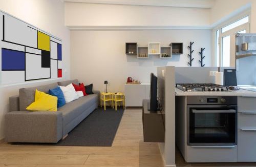 Barriera Vecchia-San Giacomo Apartment | Mondrian Apartment l BB Apartments Trieste
