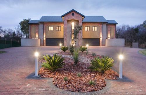 Parys House | Monet House