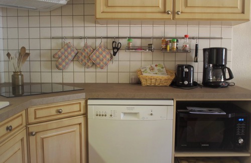 Monetier-les-Bains Apartment | Monetier: Sunny comfortable modern flat ideally located for mountain enthusiasts