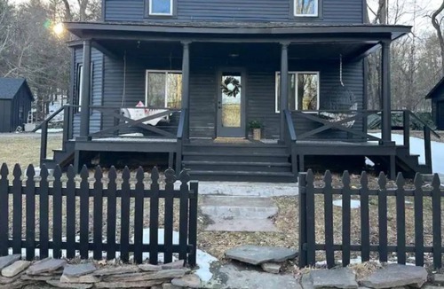 Mongaup Valley House | Mongaup River Farmhouse