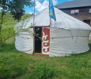 Armaseni Noi Resort | Mongol champing