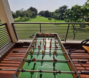 Bissar Akbarpur Apartment | Monica's Golf Studio - FRIENDS TV Series themed apartment