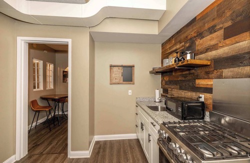 Newport Condo | Monmouth Lofts | Newport Lofts Sleep 10