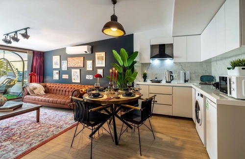 Cihangir Apartment | Monnas Suite