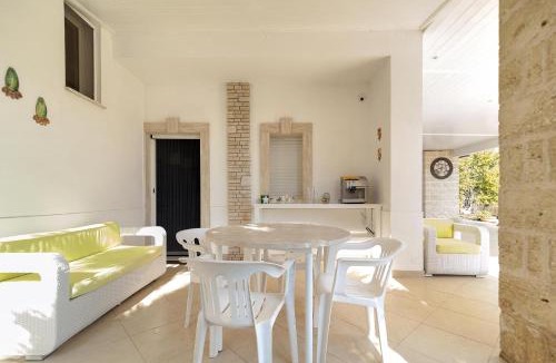Parati Villa | Mono Mars