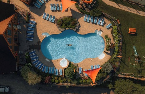 Fiddler Lake Resort Ski Chalet | Monopoly/Private SPA & Sauna/Pool , Lake , Free kayak access