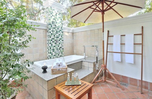 Mae Taeng Hotel | MonPanaNont Wellness Resort & Spa