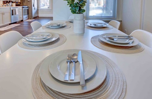 Stroudsburg House | Monroe22 · BrickStone Lodge-Boho Style home near Main St-B