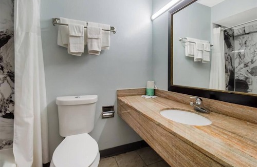 Beaumont Hotel | Monsoon Inn