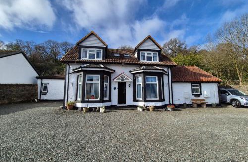 Kilmun House | Montague Villa