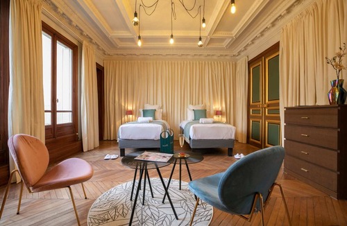 Champs-Elysees Apartment | Montaigne III - Studio Apartment, Sleeps 12