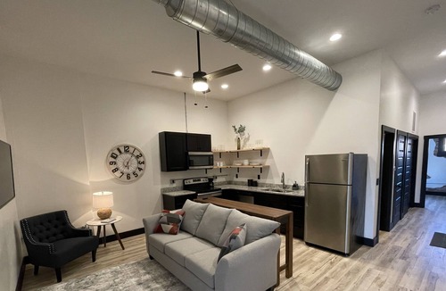 Downtown Dubuque Condo | Montana House #202 - The Luxurious Downtown Stay