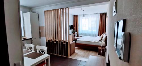 Tractorul Apartment | Montana Studios