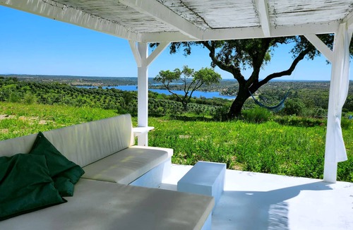 Montargil House | MONTE DA FIFAS Countryside house with a pool and a magnificent view over the dam