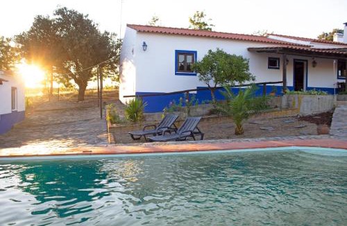 Avis Villa | Monte Pinheiro
