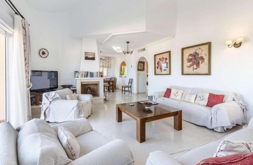 Atamaria Villa | Monte Verde Hermosa