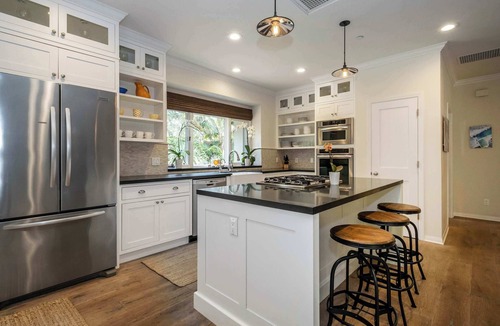 Montecito House | Montecito Home Walk to Butterfly Beach Sleeps 4