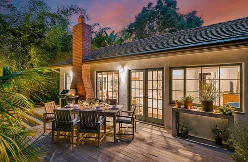 Montecito Cottage | Montecito Beach Holiday - Tropical Coastal Cottage within Walking Distance to Miramar Beach