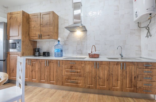 Carmona House | MONTECRISTO 4- Charming loft with shared pool and free Wi-Fi