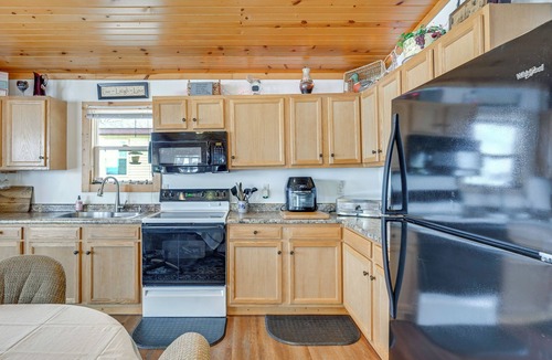Montello Cabin | Montello Cabin on Buffalo Lake w/Dock & Fire Pit!