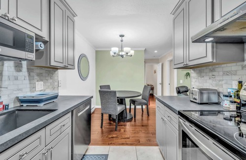 Monterey Condo | Monterey Couples Condo with Pool Near Cannery Row