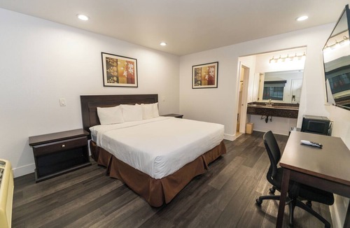 Munras Avenue Hotel | Monterey Surf Inn