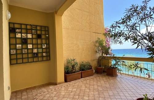 Cinque Terre Apartment | Monterosso Sea View Apartment