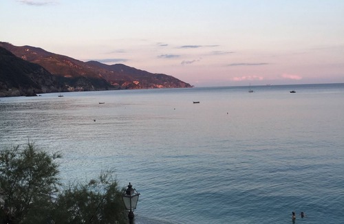 Cinque Terre Apartment | Monterosso Sea View Apartment