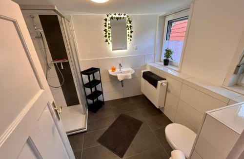 Fuldatal Apartment | Monteurunterkunft Simmershausen bei Kassel Einzelbetten, Parken, Waschen, Wifi