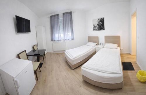 Forst House | Monteurzimmer deSoL