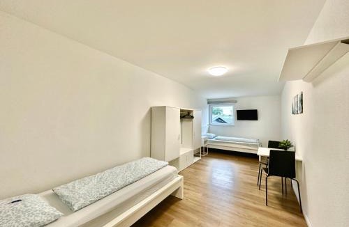 Deitingen Apartment | Monteurzimmer - Worker's accommodation - ZIMMERzuVERMIETEN in Deitingen Industriestrasse