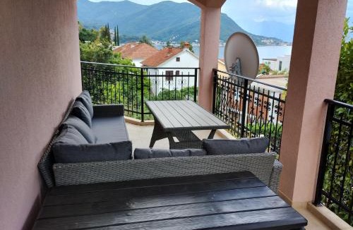 Herceg Novi House | Monteview Duplex