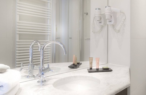 Chaillot Hotel | Montfleuri Hotel