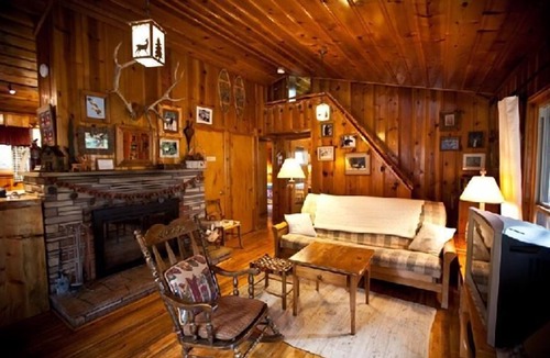 Greer Cabin | Montgomery's Cozy Forest Retreat