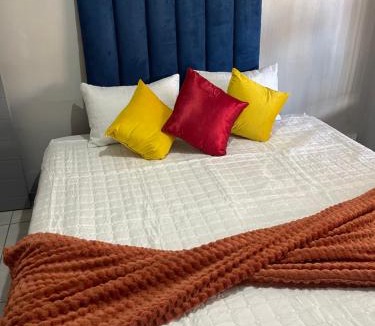 Universitas House | Monthati Properties