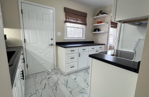 Oak Creek House | Monthly Discount! Comfy 3BR Close to Everything!