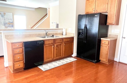 High Point House | Monthly High Point Rental with Gym & Swimming Pool