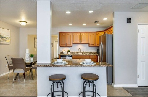 Clearwater House | Monthly Rental~ Comfy Beds~ Great for Remote Work!