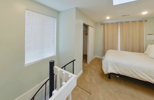 Norfolk House | Monthly Rental Townhome with Bayfront View!
