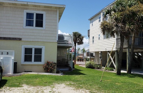 Surf City Apartment | Monthly winter rates. Ground floor. Heart of Surf City. 515 N. Shore Dr. Apt. #3