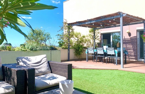 Beaux Arts-Boutonnet Apartment | MONTPELLIER, MAGNIFICENT ROOF TOP, PANORAMIC VIEW, CITY CENTER, NEAR BEACHES