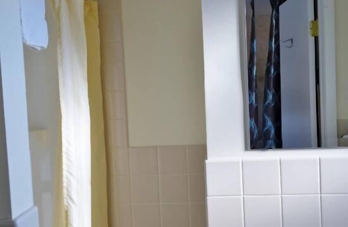 Great Barrington Hotel | Monument Mountain Motel