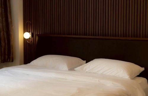 Ratchathewi Hotel | Monument Stay