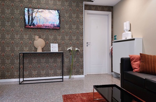 Monza House | Monza City Rooms & Studios