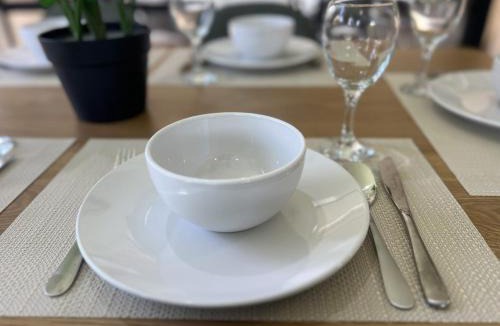 Mountain Creek House | Mooloolaba beach 7 mins Pet and family friendly home by Custom Bnb Hosting