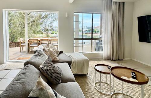 Mooloolaba Villa | Mooloolaba Coastal Canal Villa