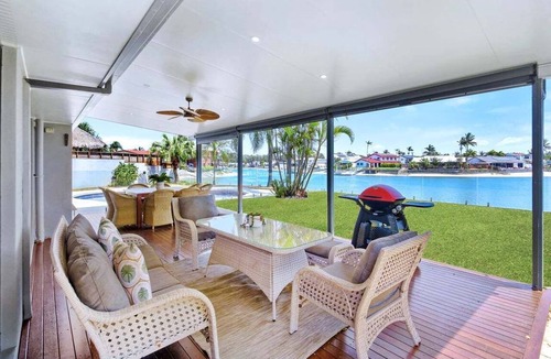 Mooloolaba Apartment | Mooloolaba Waterfront Living - Pool, BBQ