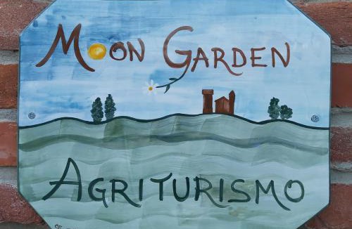 Mongardino House | Moon Garden
