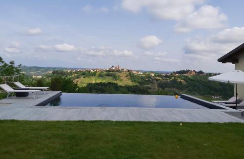 Mongardino House | Moon Garden