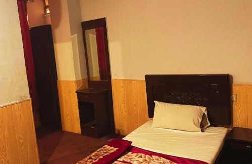 Loralai District Hotel | Moon Hotel